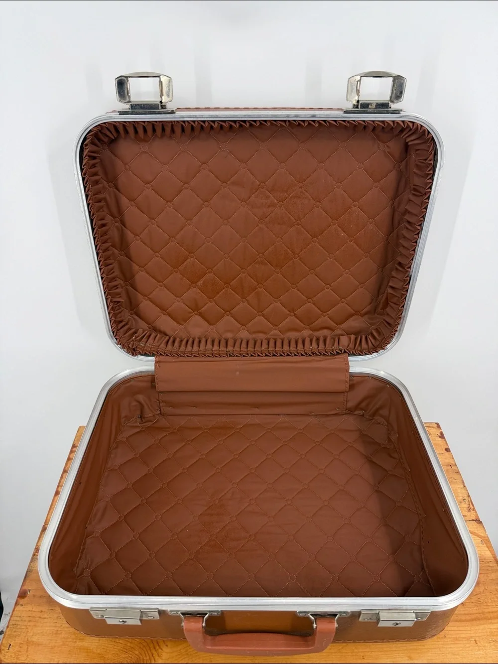 Vintage 70s child’s brown Grandma overnight suitcase travel luggage case MCM